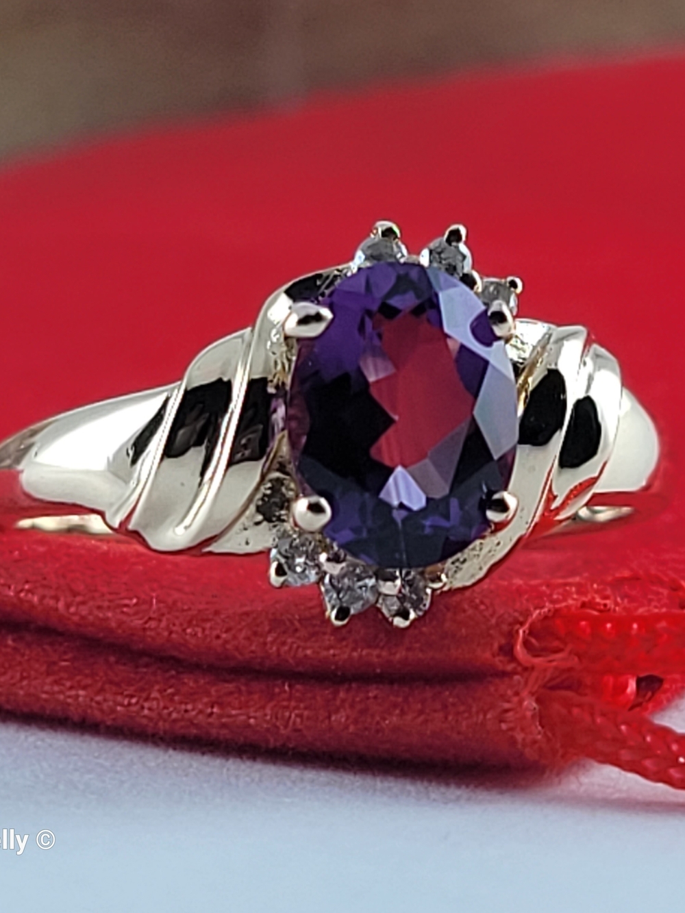 14K Yellow Gold Purple Amethyst and Genuine Diamond Ring Size 7.5 - Solid Gold!